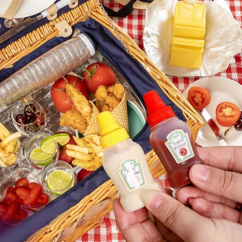 4pc mini sauce bottles