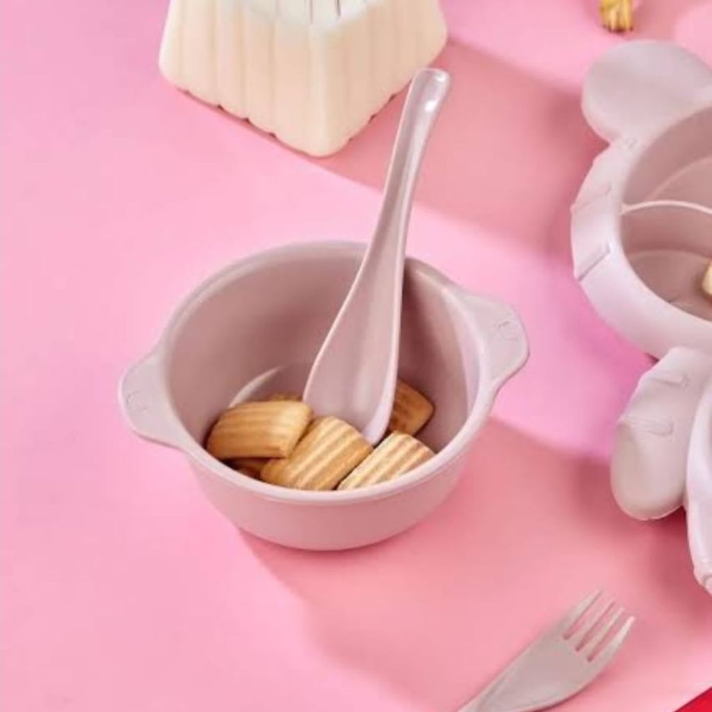 Qlux Plastic Divided Plate with Bowl and Cutlery