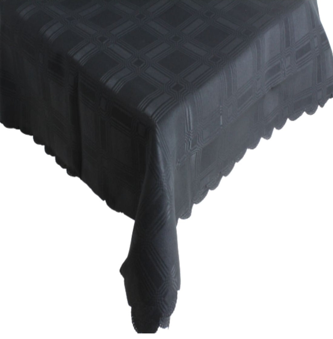 Scalloped Table Cloths