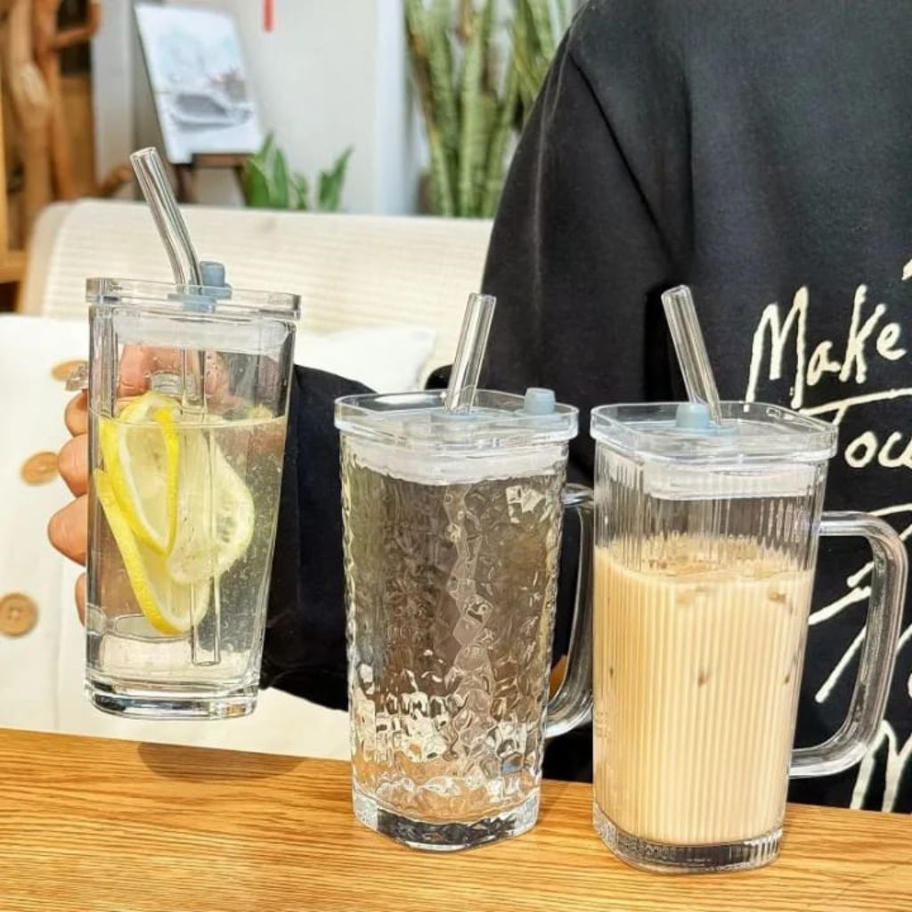 Square glass cup with straw-380ml