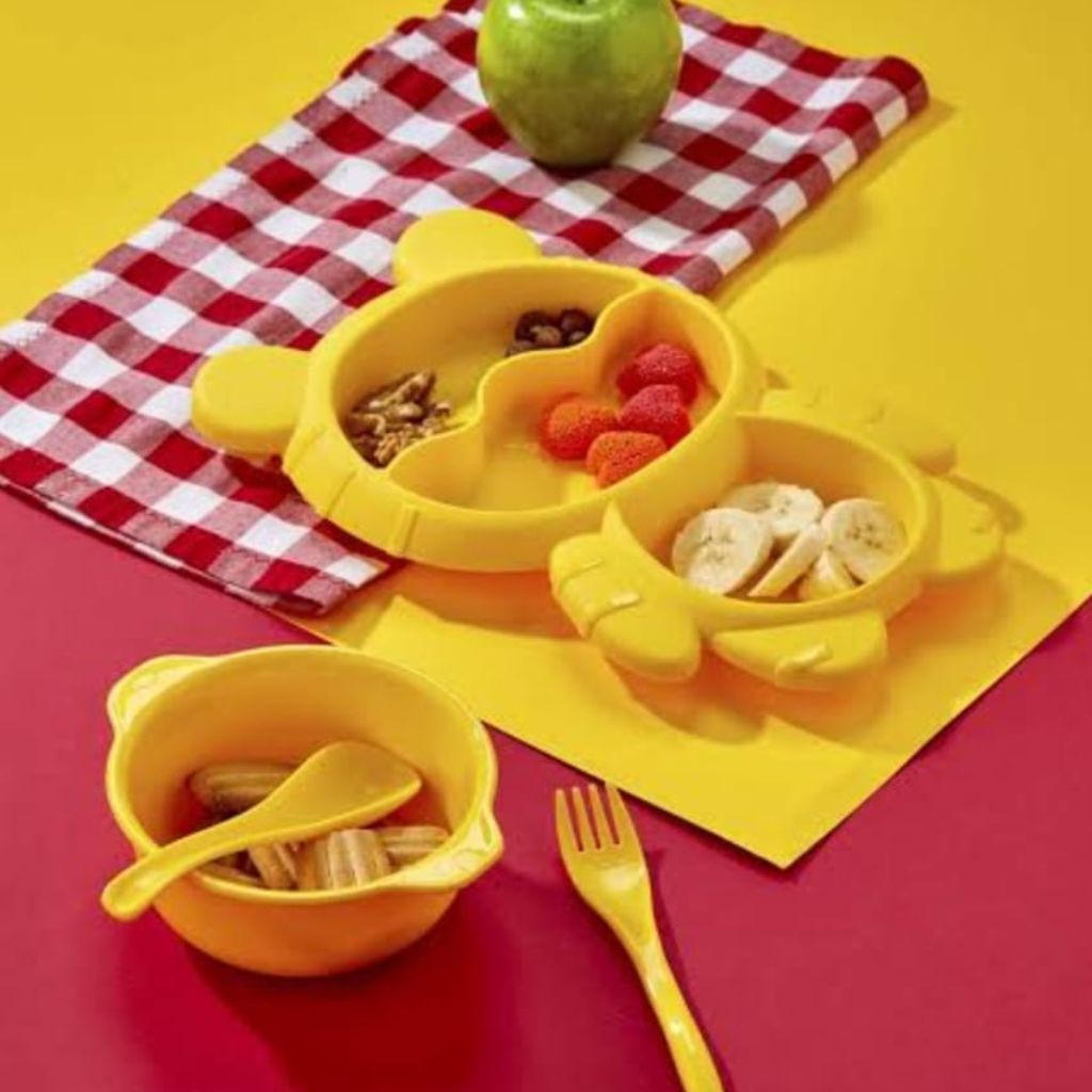 Qlux Plastic Divided Plate with Bowl and Cutlery