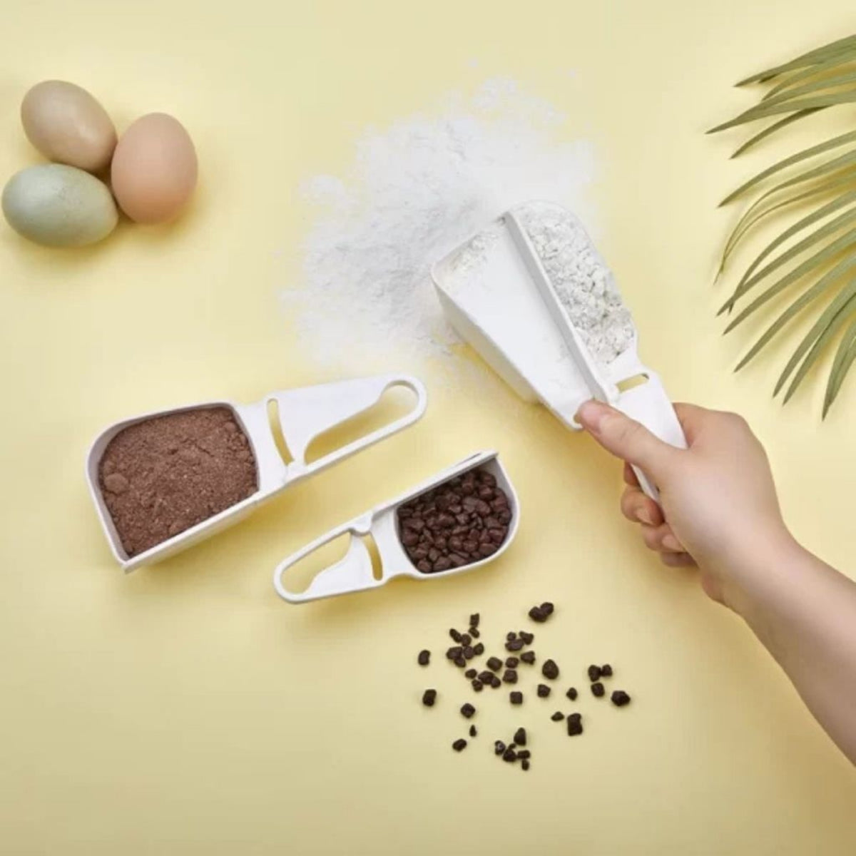 3pc Baking Essentials – Measuring Scoops, Piping Bags & Cupcake Liners