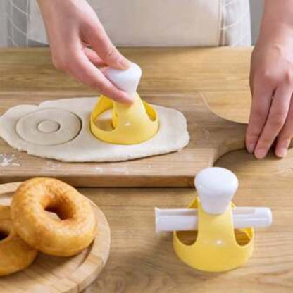 Donut Cutter Set With Tong