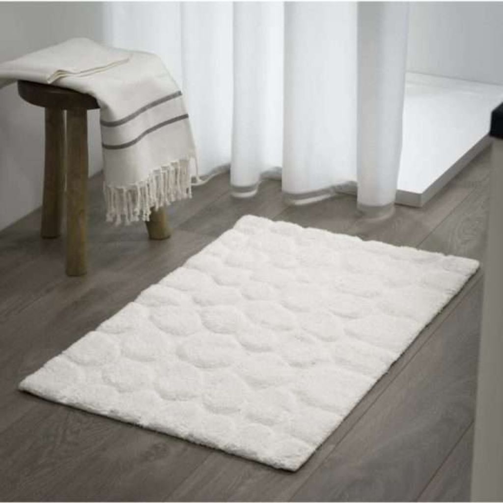 Plush Pebbled Non Slip Bath Mat - White