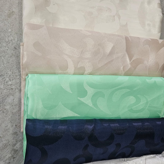 Parcel Lot Stitched Table Cloth