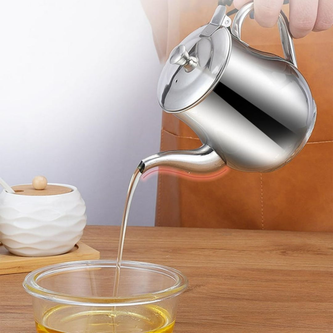 Stainless Steel Jug With Oil Strainer